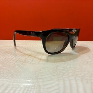 Ray-Ban Black eyeglasses made in Italy